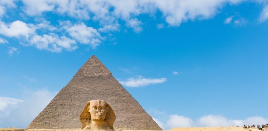La pyramide de Giza et son Sphinx
