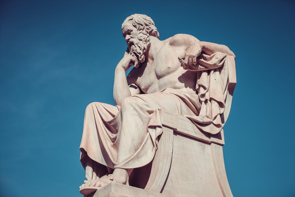 Statue de Socrate en penseur Grec