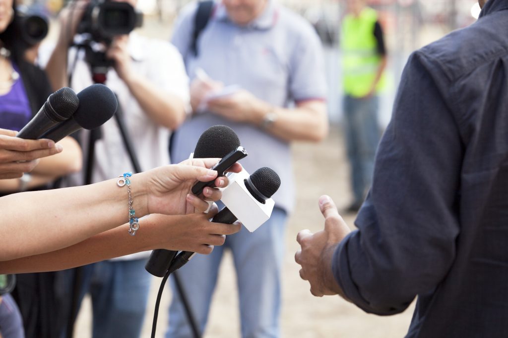 Tv,Interview, journaliste, gilet jaune