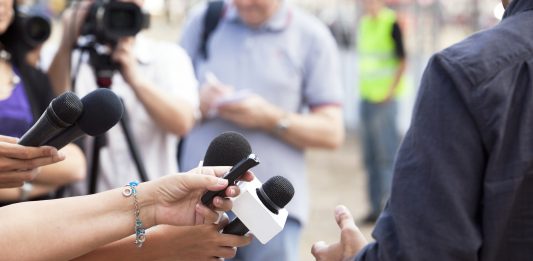 Tv,Interview, journaliste, gilet jaune