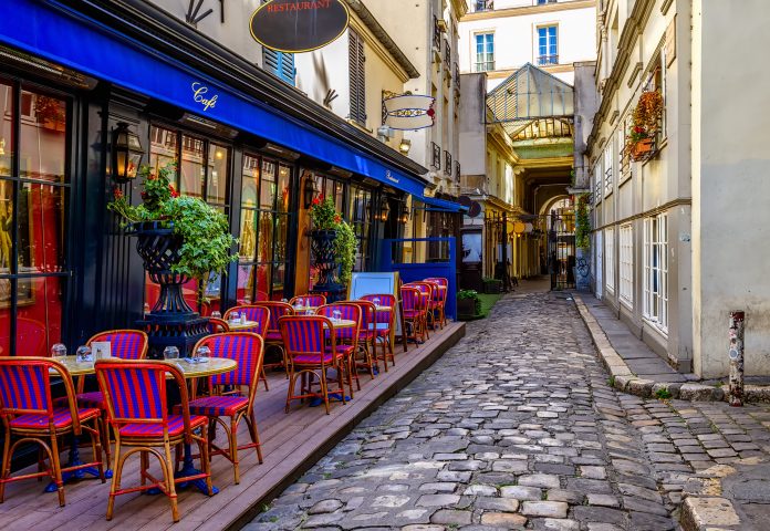 Vieille rue de Paris