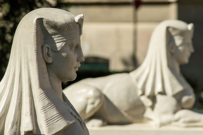 sphinx jumeaux batîment maçonnique