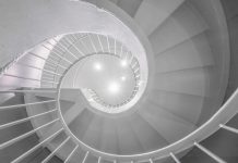 Suite de Fibonacci, nombre d’or et Franc-maçonnerie escalier marche spirale