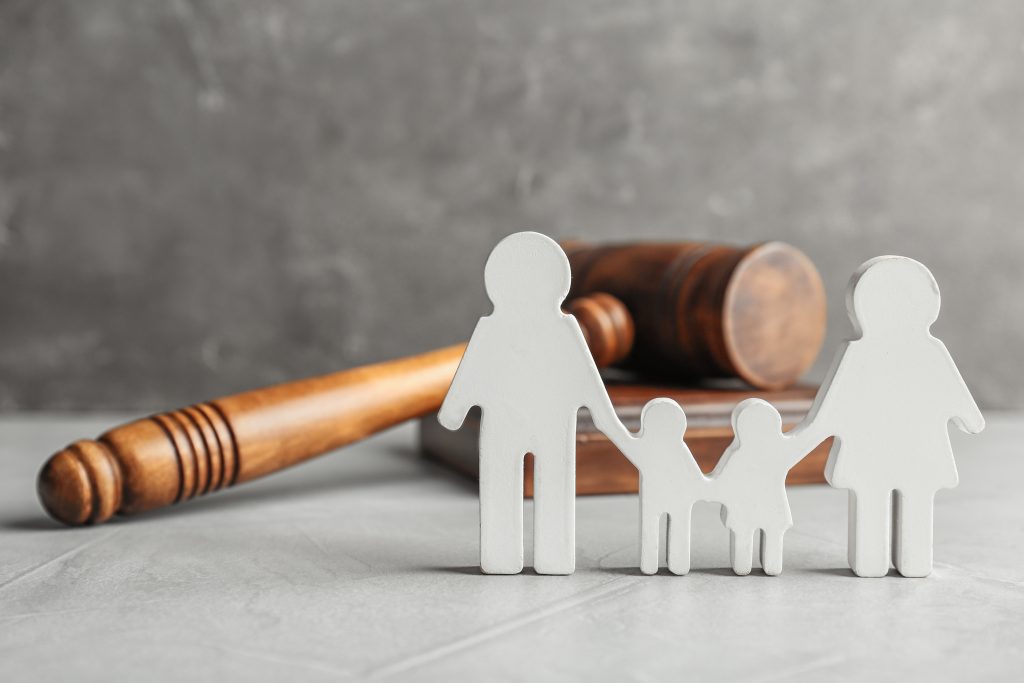 Maillet avec une famille, père, mère et 2 enfants