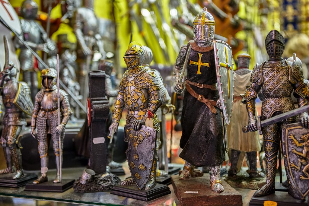 Figurine de chevaliers en armure