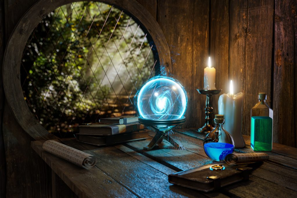 Boule de cristal sur une table