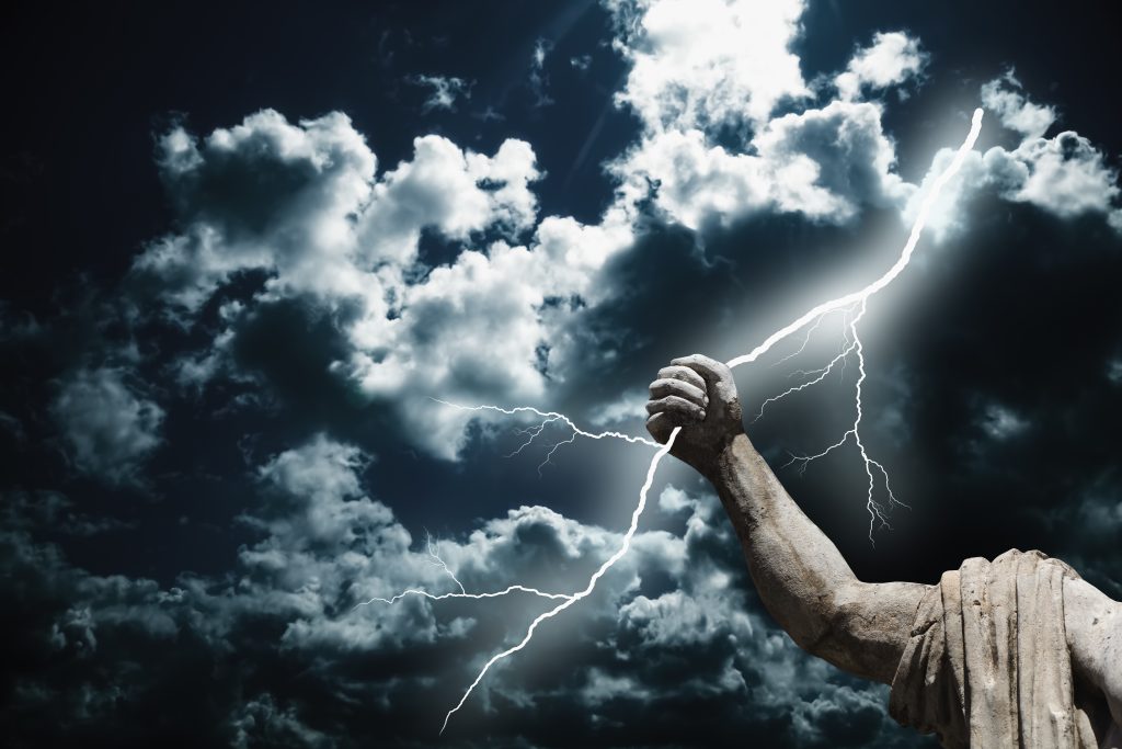 Zeus tenant dans sa main un éclair du ciel