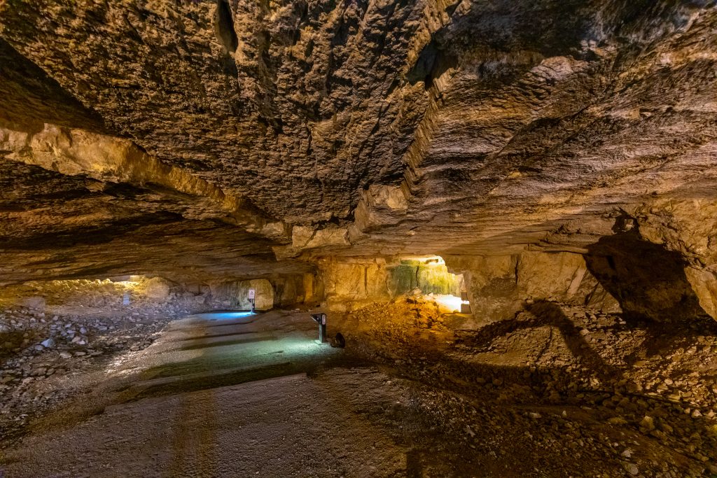 Grotte éclairée à Jérusalem
