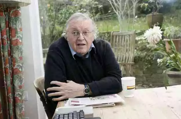 L'hispanique, professeur et historien britannique Paul Preston, chez lui. / IONE SAIZAR