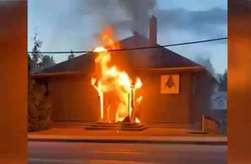 Temple en feu