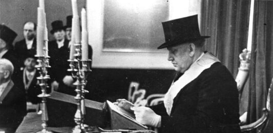 Auteur : - Image : Wikipédia / Archives fédérales, Image 183-W1028-507 Licence : CC BY-SA 3.0 DE