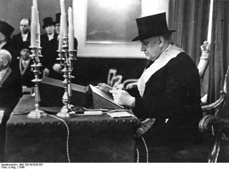Auteur : - Image : Wikipédia / Archives fédérales, Image 183-W1028-507 Licence : CC BY-SA 3.0 DE