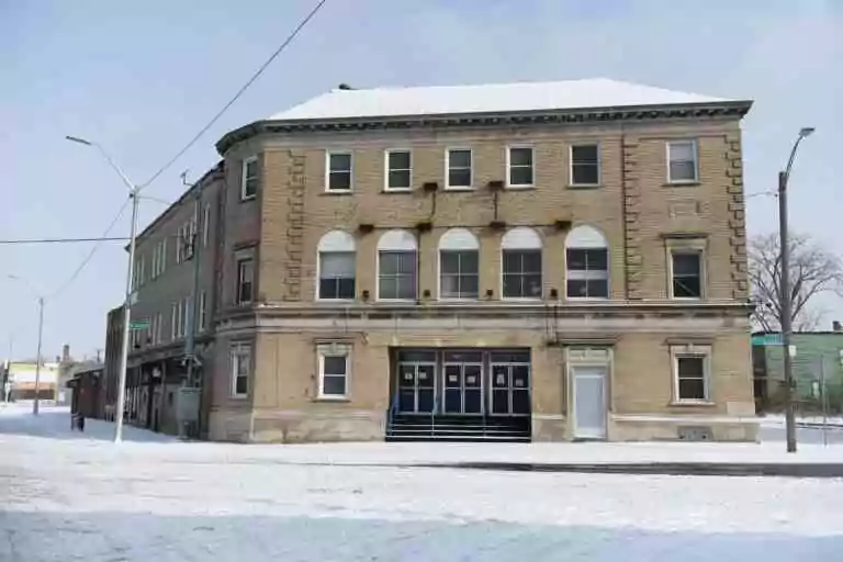 Grand Lodge à Gratiot Avenue et McDougall Street à Detroit