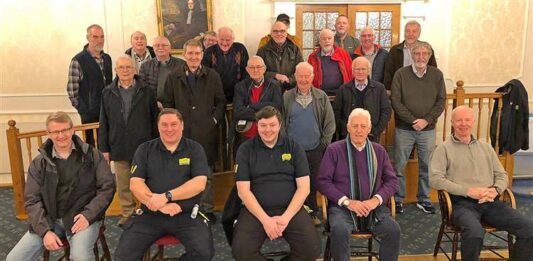 Des instructeurs de LIVES ont formé des francs-maçons de Grantham, Sleaford et Bourne à l'utilisation de défibrillateurs.