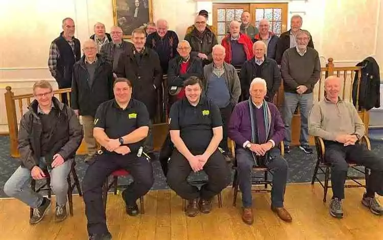 Des instructeurs de LIVES ont formé des francs-maçons de Grantham, Sleaford et Bourne à l'utilisation de défibrillateurs.