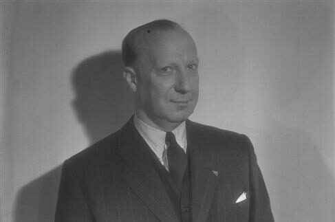 Pierre Dac en 1947 (studio Harcourt).