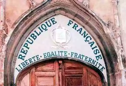 Houzzé, houzzé, houzzé&nbsp;! Liberté - Egalité - Fraternité