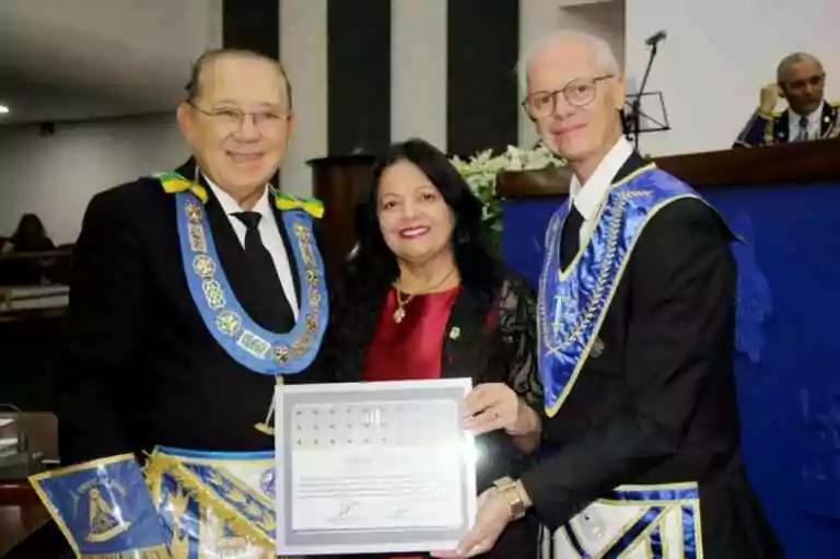 BRESIL&nbsp;: hommage à la cérémonie des 200 ans du Grand Orient du Brésil