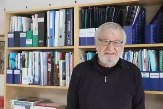 Urs Rüegger est membre fondateur des druides de Zofingen et est druide depuis trente ans.