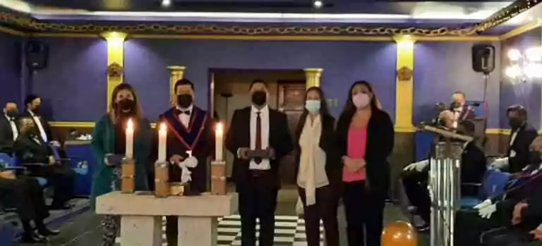 CHILI&nbsp;: La franc-maçonnerie de Villa Alemana rend hommage au personnel de santé municipalisé