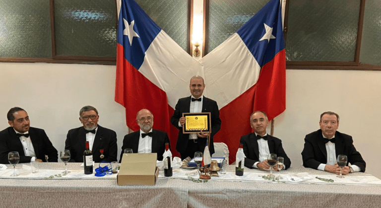 CHILI : Le journal El Día souligne l’anniversaire de la Loge Discrétion  n ° 34                        de la Vallée d’Illapel