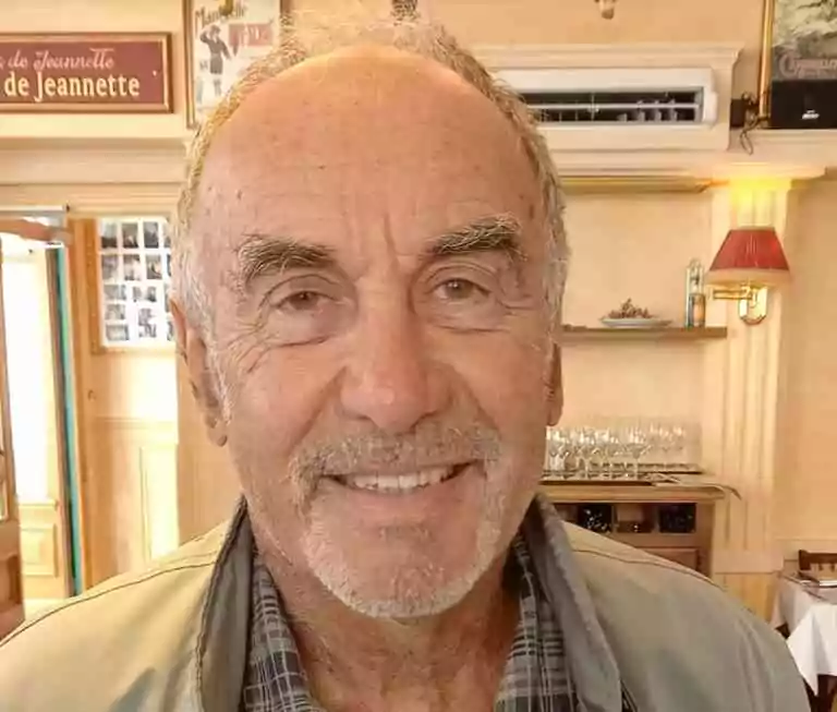 Patrick Coussot-Bex s&rsquo;est attaqué à plusieurs Temples… avec de la peinture