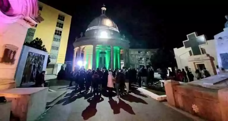 Deux anges, un panthéon « miraculeux », des morts illustres et des francs-maçons&nbsp;: une nuit au cimetière