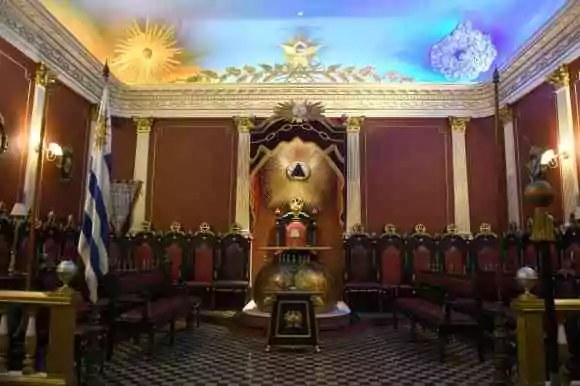 Le Grand Temple des symboles&nbsp;: c&rsquo;est le palais maçonnique après la restauration