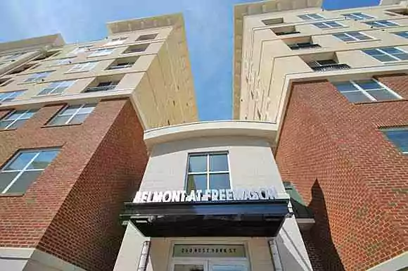 Dégradation de voitures dans le quartier maçonnique de Norfolk