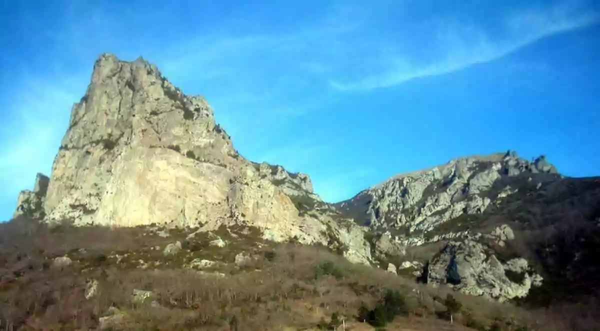 Pech de Bugarach – Glossaire de la franc-maçonnerie 450.fm