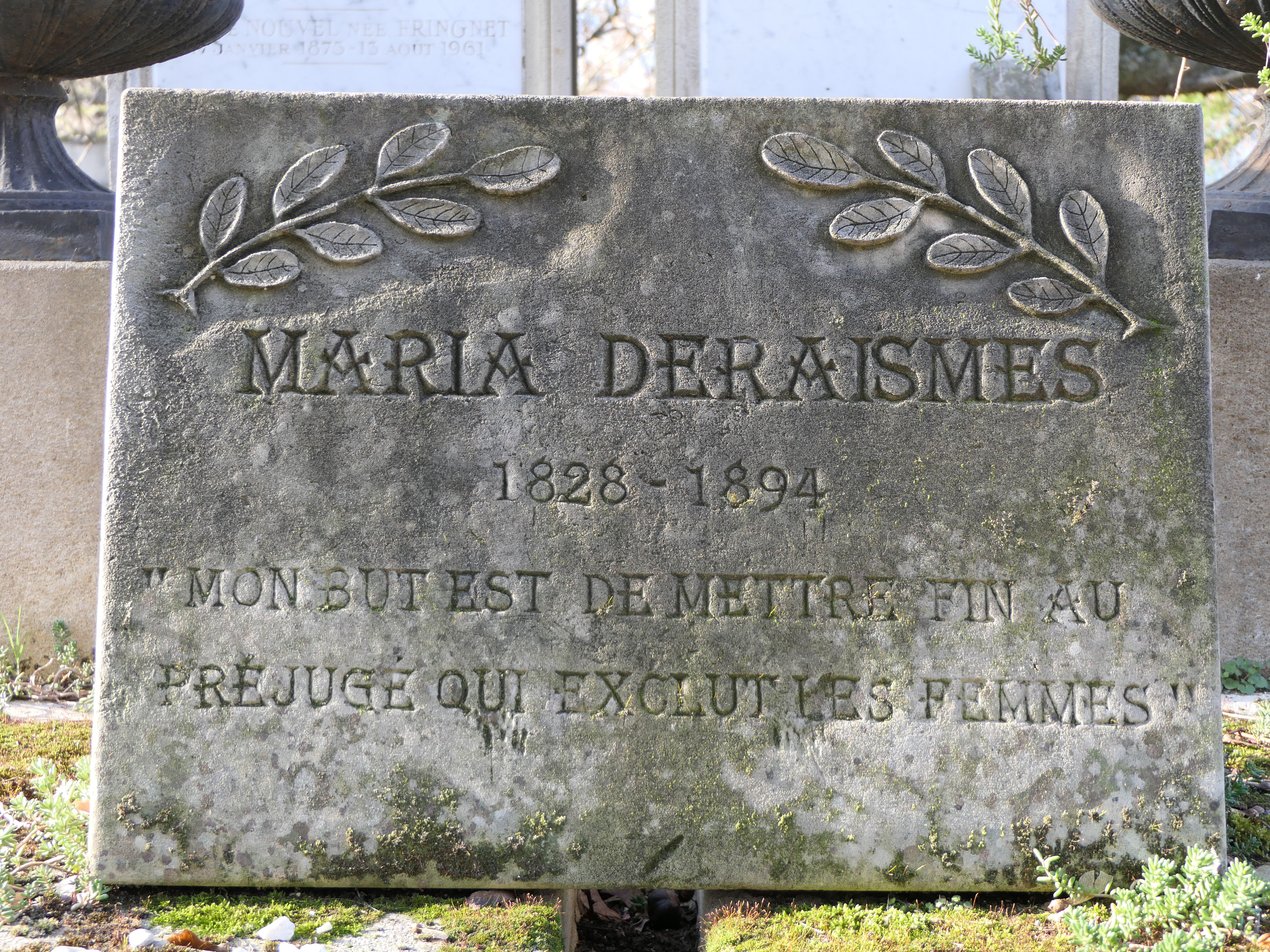 Statue de Maria Deraismes, Paris – Glossaire de la franc-maçonnerie 450.fm