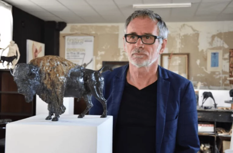 Pierre Mouzat et le bison du 126e RI, Brive-la-Gaillarde