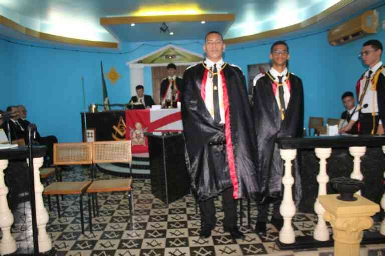 La loge maçonnique d’Oeiras organise une cérémonie publique du chapitre Demolay