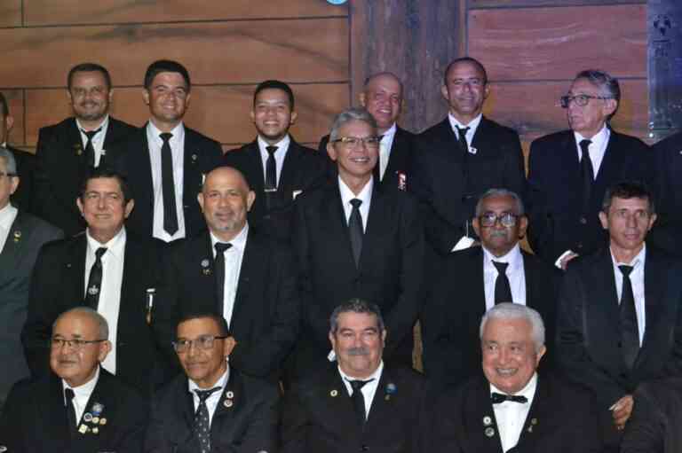 Pour célébrer son 70e anniversaire, Acácia Amarantina (Brésil) a inauguré son club maçonnique