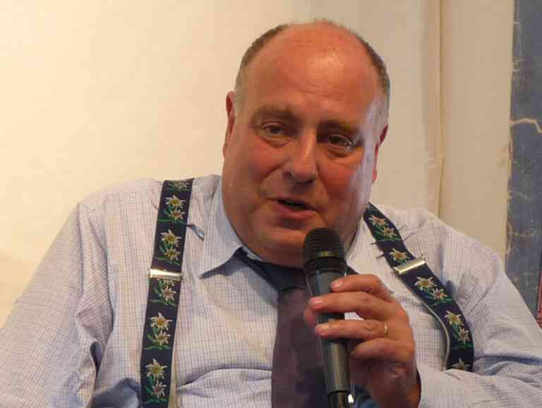 Passage à l’Orient Éternel de l’Illustre Frère Alexandre Adler de la GLCS