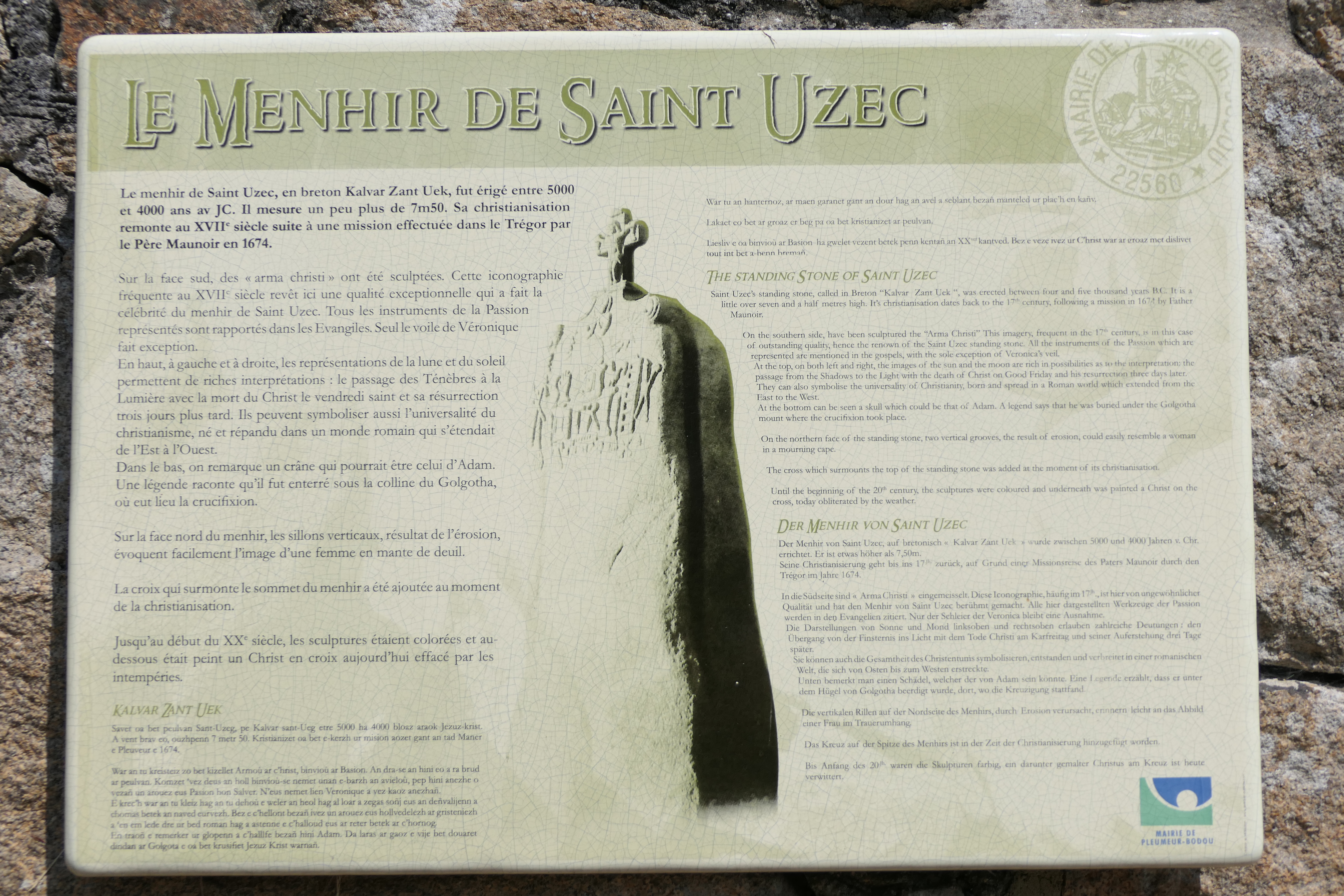 Menhir de Saint-Uzec, Pleumeur-Bodou – Glossaire de la franc-maçonnerie 450.fm