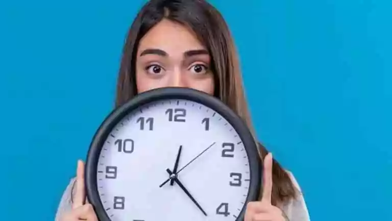 Ésotérisme&nbsp;: que signifient les heures miroirs qui se répètent&nbsp;?