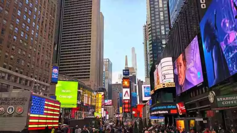 Times Square, avril 2022 par D Ramey Logan.