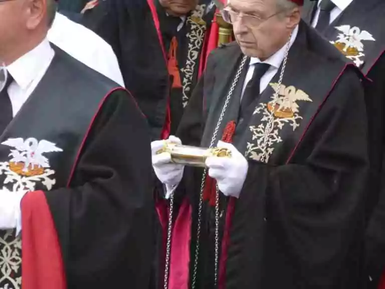 Les Confréries : Traditions, Transmission, Fraternité