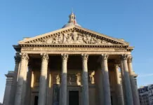Le Panthéon ''Aux grands hommes la patrie reconnaissante'' - Photo YG