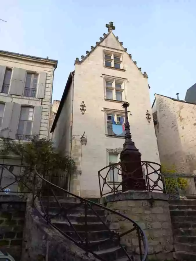 Loges de Chinon – Glossaire de la franc-maçonnerie 450.fm