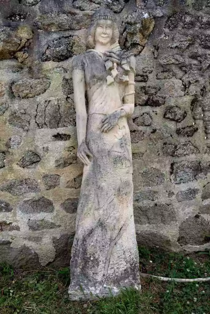 Lieu symbolique : Masgot (Creuse), un exemple fascinant de l'art brut grâce à François Michaud, tailleur de pierre