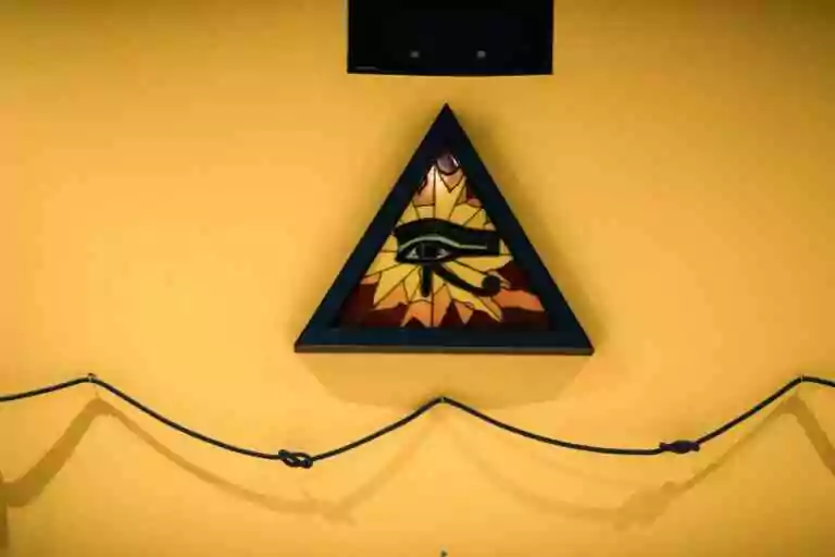 Combien de francs-maçons&nbsp;? Combien de loges&nbsp;? Les chiffres dans les Pyrénées-Orientales et l’Aude