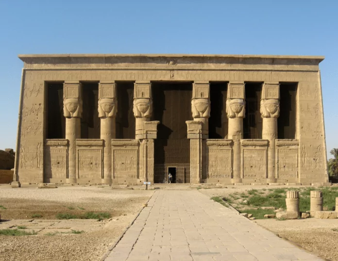 Le Temple d'Hathor à Dendérah