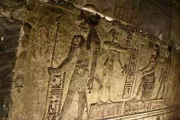 Lieu symbolique : Le Temple d'Hathor à Dendérah (Égypte)
