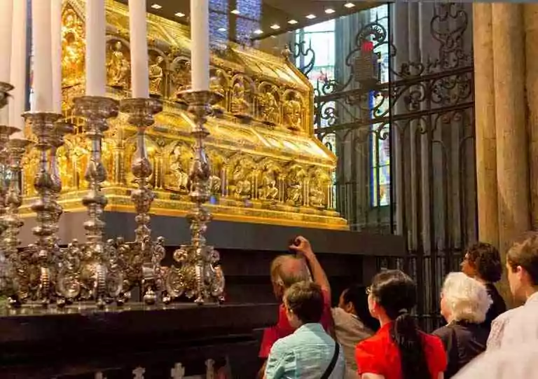 10 reliques incroyables du christianisme&nbsp;: de la larme de Jésus à l’âne voyageur (Par Laurent Ridel)