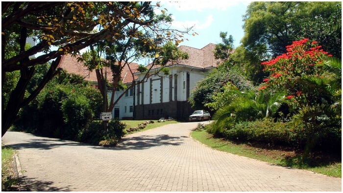 La salle des francs-maçons de la Grande Loge d'Afrique de l'Est à Nairobi, le 14 mai 2025. Photo Grande Loge de District d'Afrique de l'Est, Salle des Francs-Maçons, Nairobi - Kenya