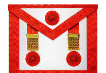 Comment le rite vint à l’ordre Tablier de Maître au Rite Écossais Ancien et Accepté, un des deux rires pratiqués par Lithos