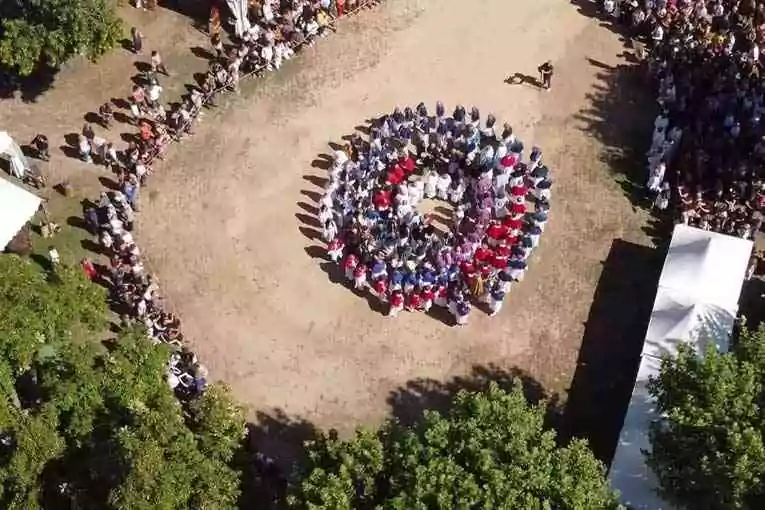 Un rituel séculaire au cœur de la tradition Corse, symbole d’unité et de spiritualité