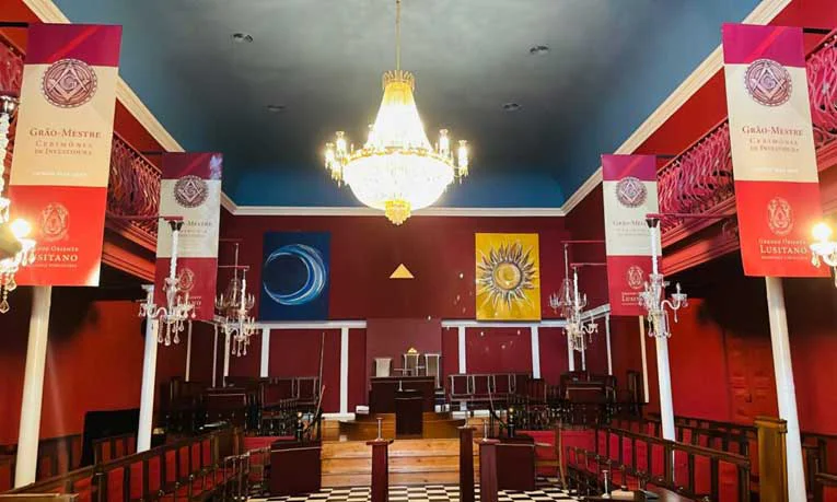 Le Grand Orient Lusitanien appelle à l’union pour la démocratie et s’oppose à ceux qui veulent limiter les droits